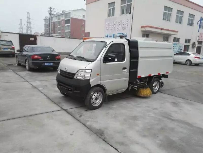 華通牌HCQ5031TSLSC型掃路車